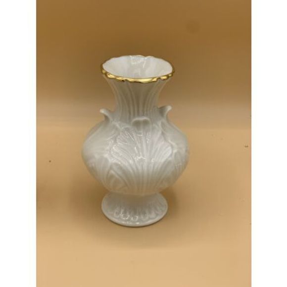 2 VINTAGE USA LENOX FINE CHINA GOLD TRIM SPECIAL VASES AND Pitcher - Picture 6 of 8